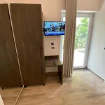 Venis 4* Tirana