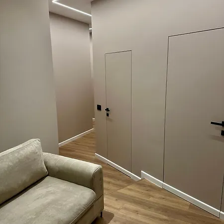 Venis 4* Tirana