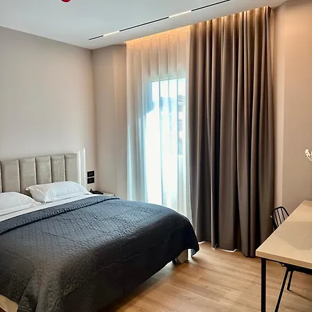 Venis Hotel 4*