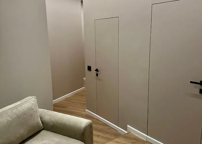 Venis 4* טיראנה